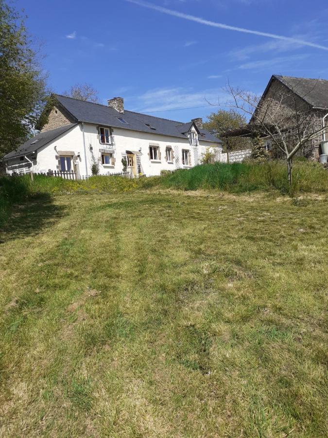 Private Farmhouse For Six In The Countryside Saint-Pierre-sur-Orthe Bagian luar foto