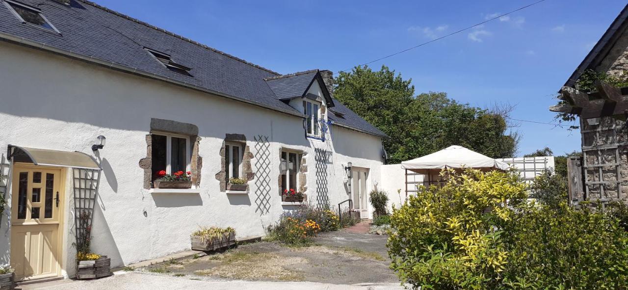 Private Farmhouse For Six In The Countryside Saint-Pierre-sur-Orthe Bagian luar foto